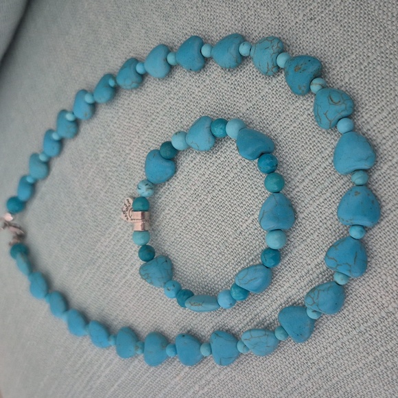 Turquoise 6mm 4mm Natural Beads on Heart Necklace.Charm On Matching Braclet. - Picture 4 of 4